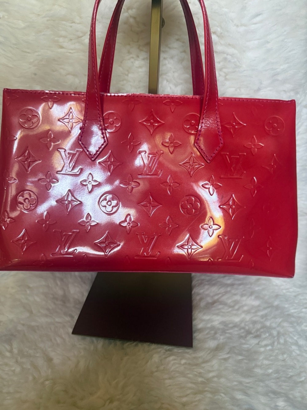 Louis Vuitton Red Vernis Wilshire PM Monogram Patent Tote - Adorable - Picture 9 of 10